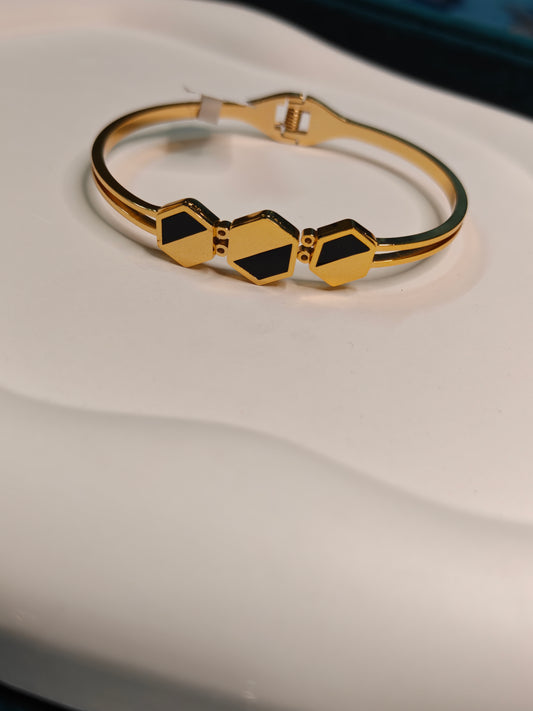 Tri Hex Gold Kada