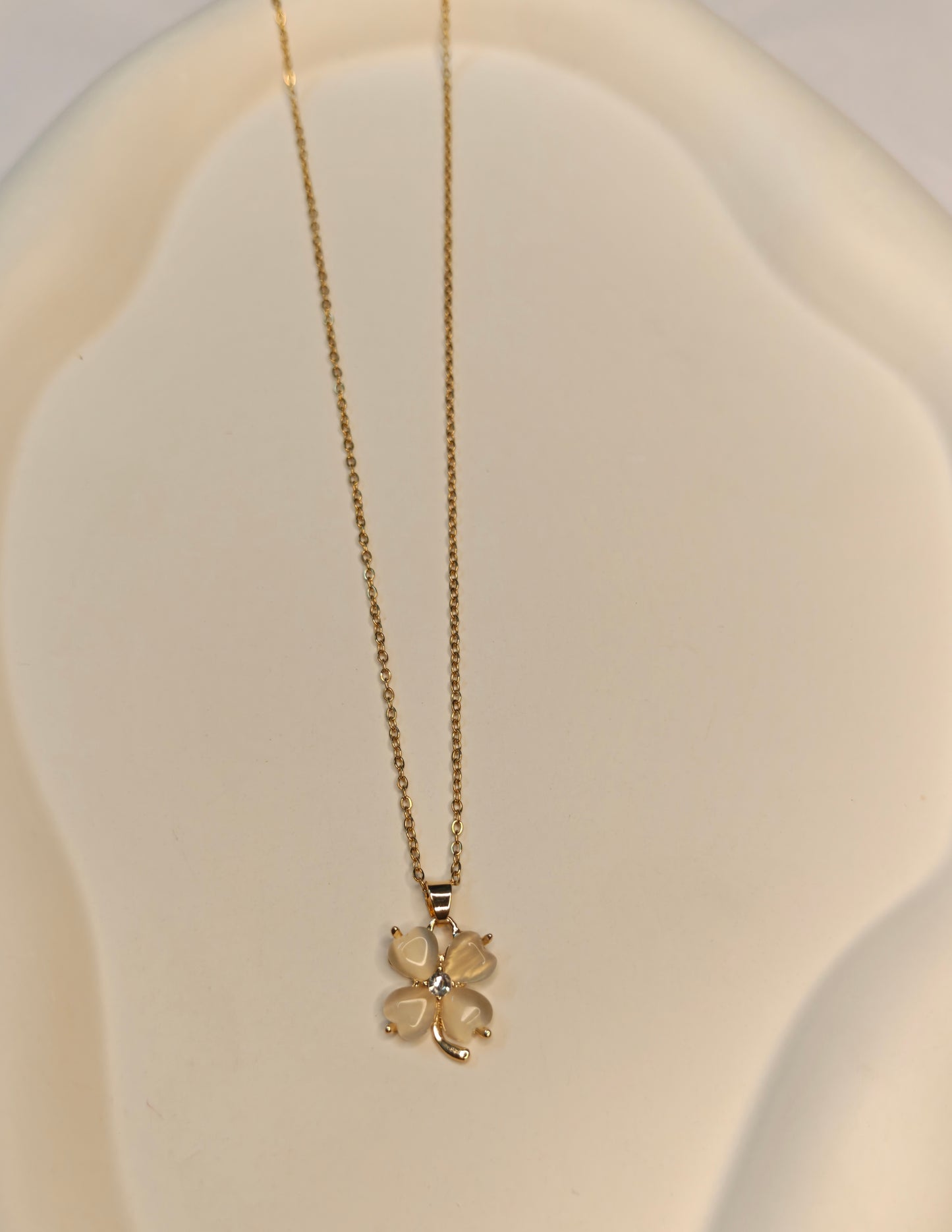 White Flower Necklace