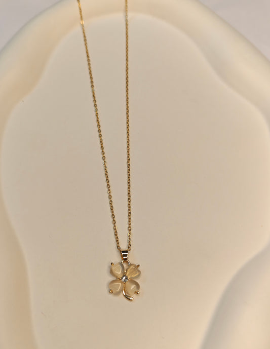 White Flower Necklace