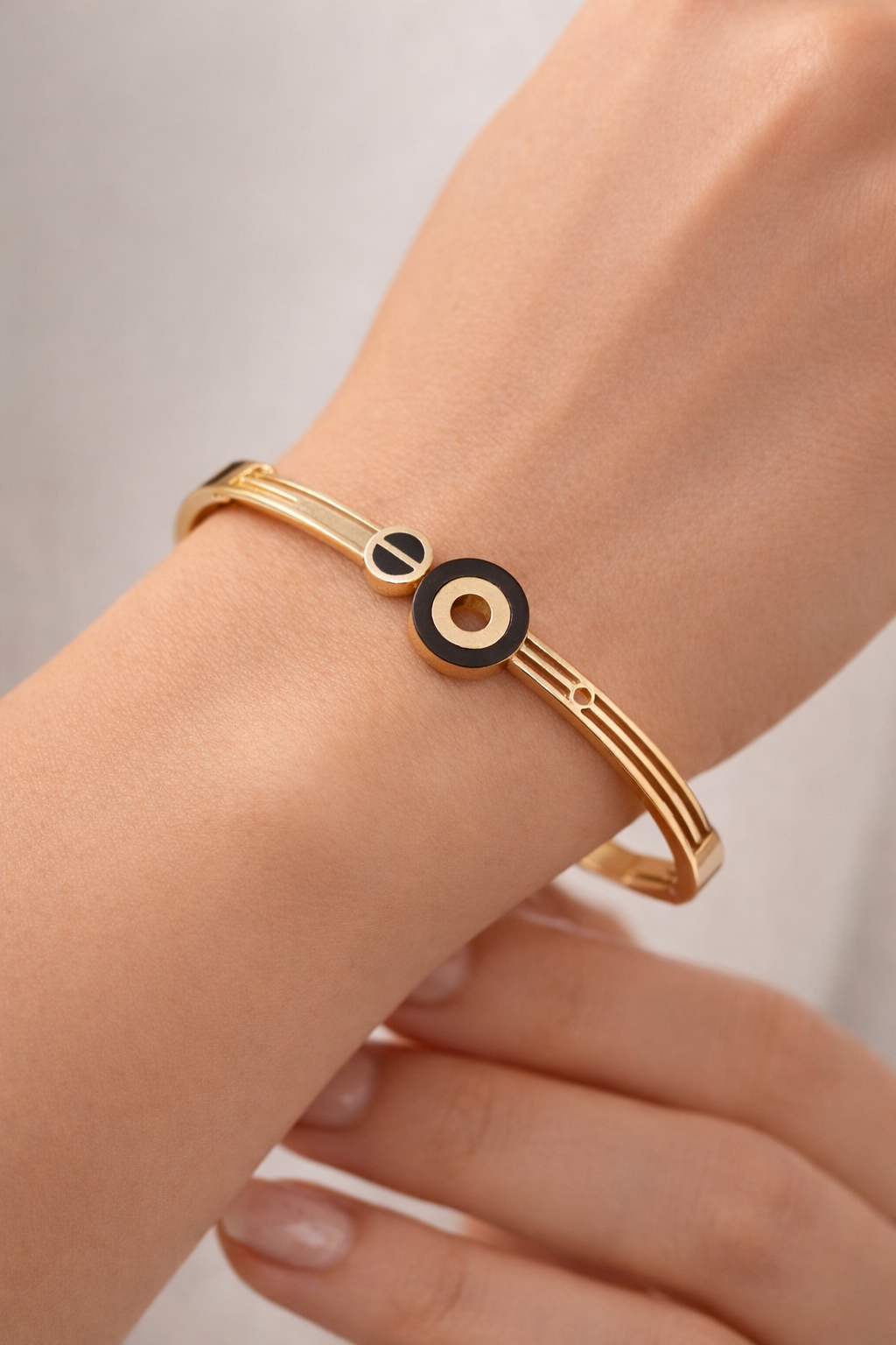 Round Roman Circle kada