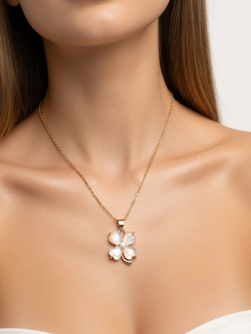 White Flower Necklace